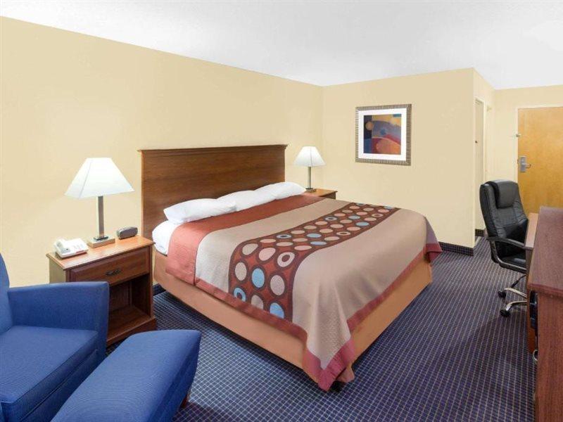 Super 8 By Wyndham Hattiesburg South Екстер'єр фото