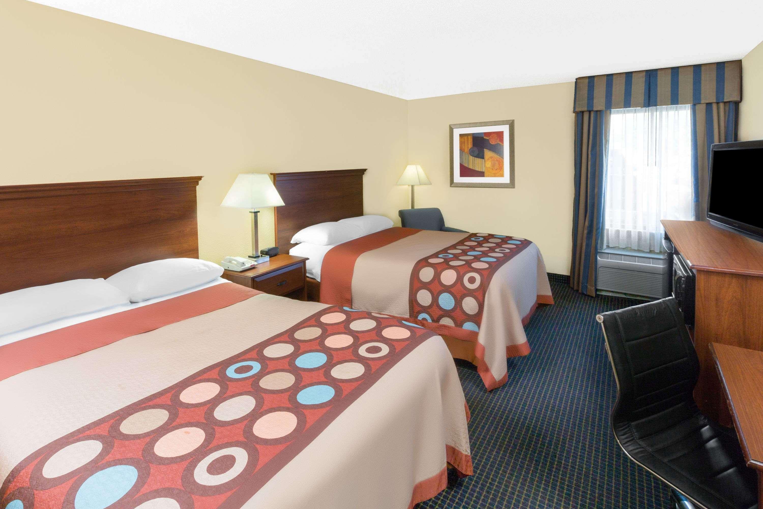 Super 8 By Wyndham Hattiesburg South Екстер'єр фото