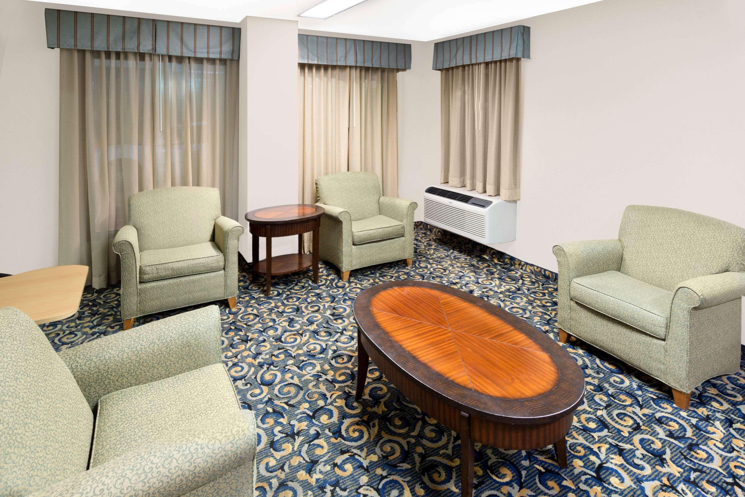 Super 8 By Wyndham Hattiesburg South Екстер'єр фото